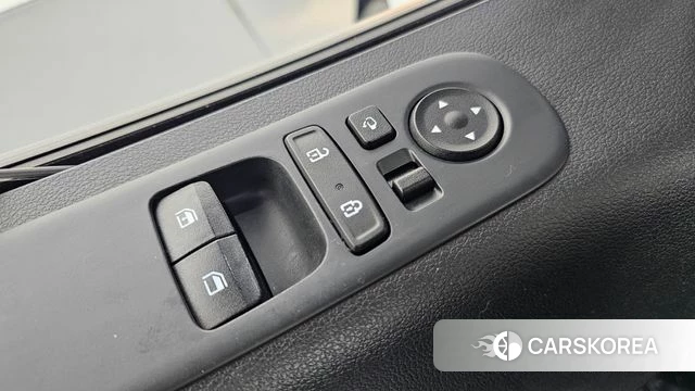 Hyundai Staria 2021 Белый из Кореи, фото 5
