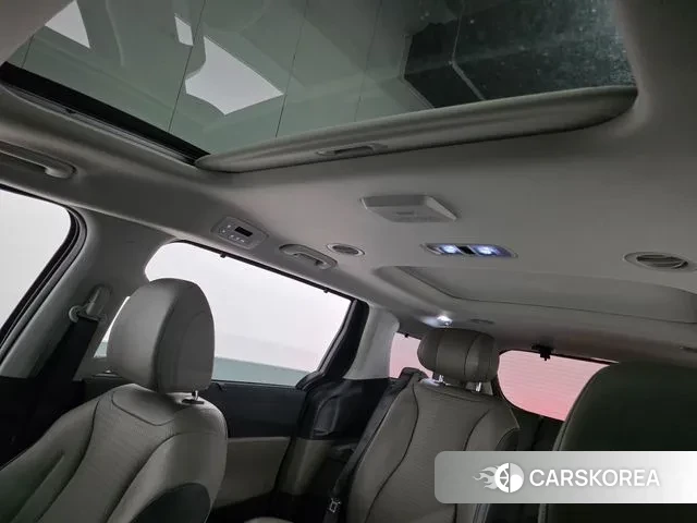 Kia The New Carnival 4th Generation 2024 Черный из Кореи, фото 5