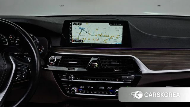 BMW 5 Series (G30) 2018 Белый из Кореи, фото 5