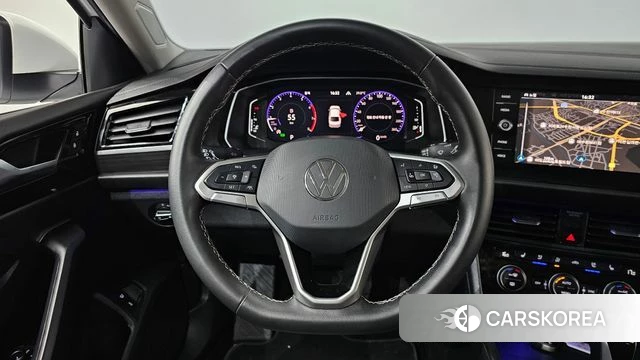 Volkswagen 7th Generation of Jetta 2024 Белый из Кореи, фото 5