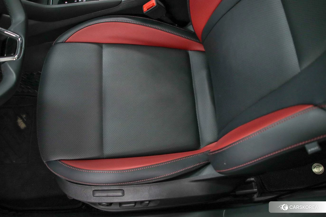 Skoda Krok 2021 Белый из Китая, фото 5