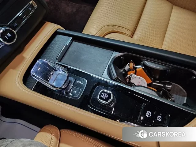 Volvo XC90 second Generation 2024 Серый из Кореи, фото 5