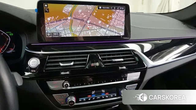 BMW 5 Series (G30) 2022 Черный из Кореи, фото 5