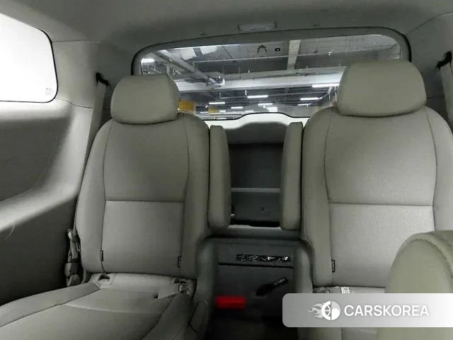 Kia The New Carnival 2019 Белый из Кореи, фото 5