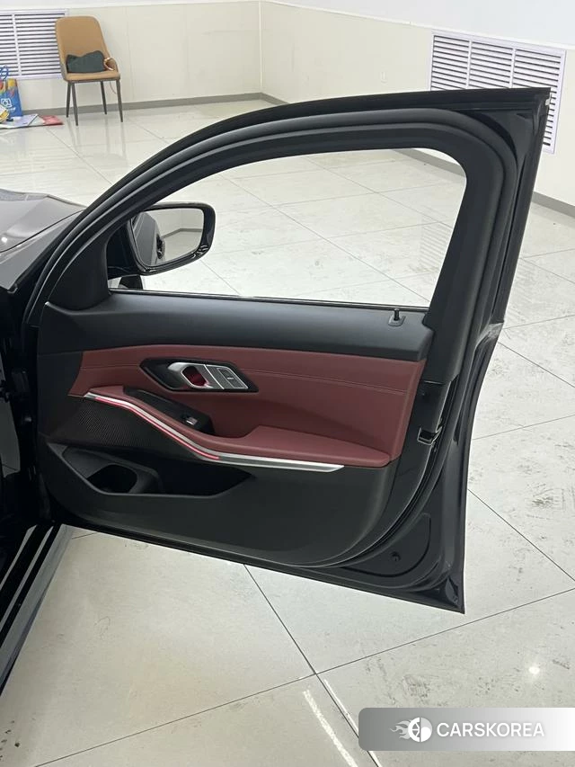 BMW 3 series 2023 Черный из Китая, фото 5