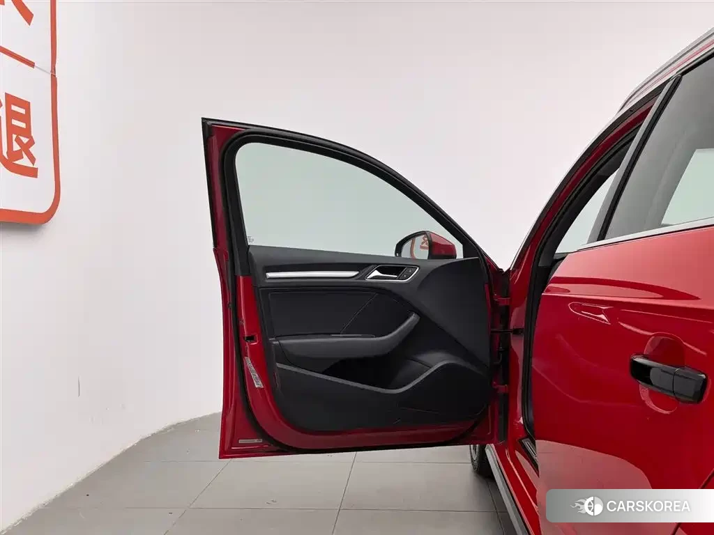 Audi A3 2019 Red/purple из Китая, фото 5