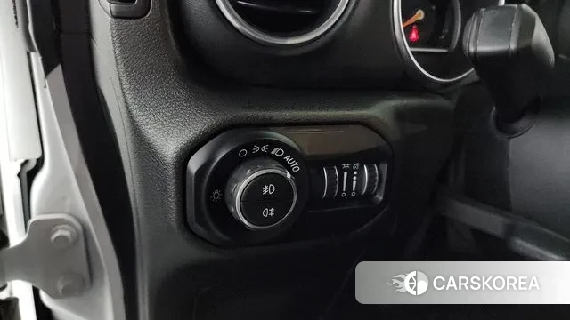 Jeep Wrangler (JL) 2019 Белый из Кореи, фото 5