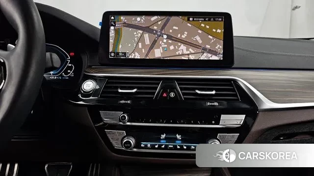 BMW 5 Series (G30) 2020 Белый из Кореи, фото 5