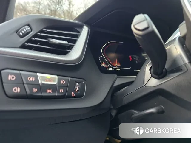 BMW 1 Series (F40) 2023 Серый из Кореи, фото 5