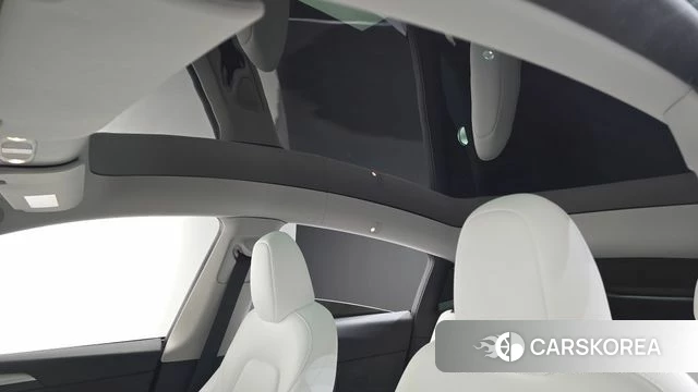 Tesla Model Y 2024 Белый из Кореи, фото 5