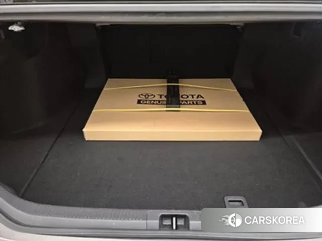 Toyota Camry (XV70) 2023 Серебряный из Кореи, фото 5