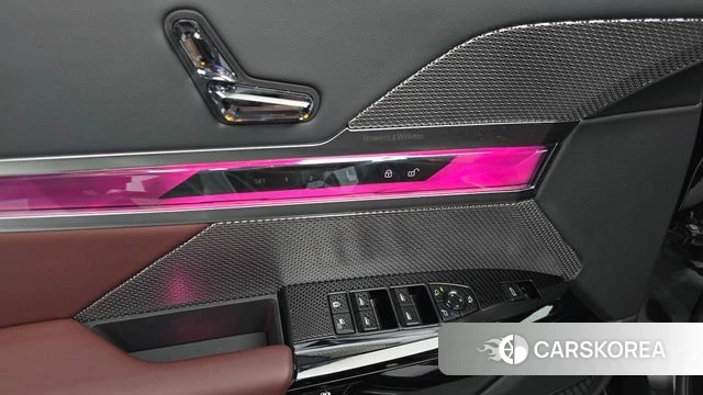 BMW 7 Series (G70) 2025 Черный из Кореи, фото 5