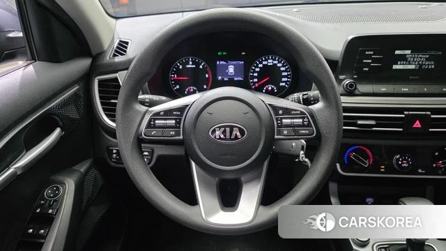 Kia Seltos 2021 Серый из Кореи, фото 5