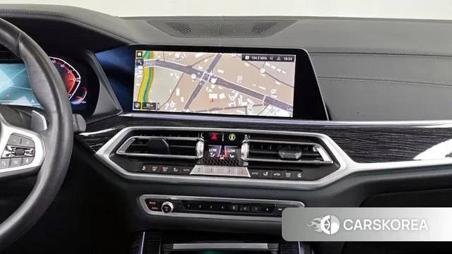 BMW X7 (G07) 2022 Небесно-голубой из Кореи, фото 5