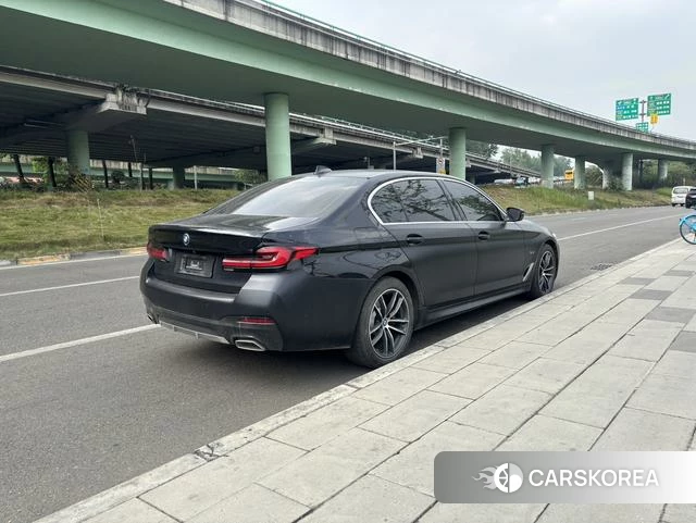 BMW 5 series PHEV 2022 Черный из Китая, фото 5