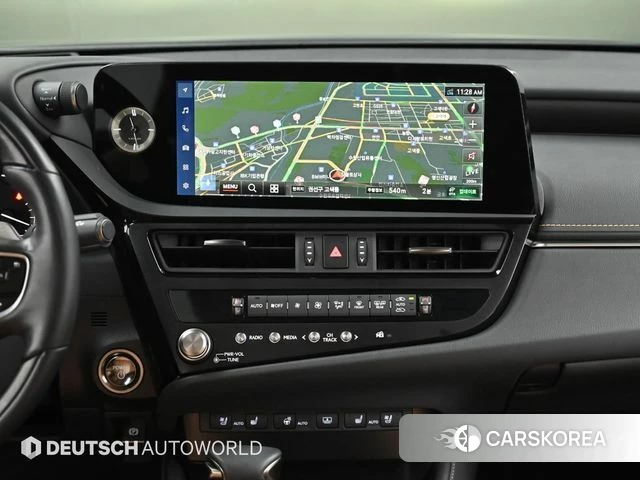 Lexus ES300h 7th generation 2025 Черный из Кореи, фото 5