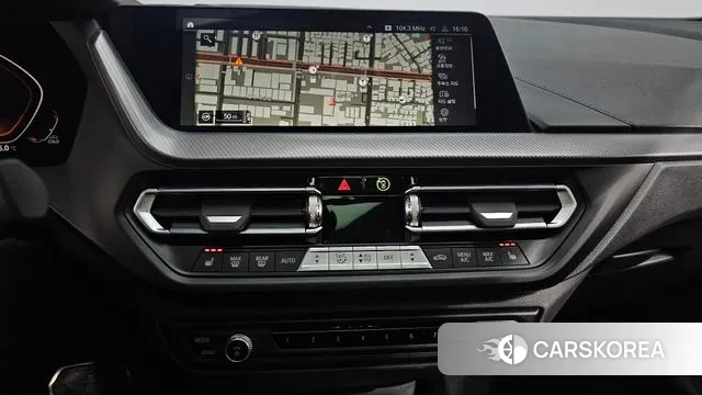 BMW 1 Series (F40) 2023 Белый из Кореи, фото 5