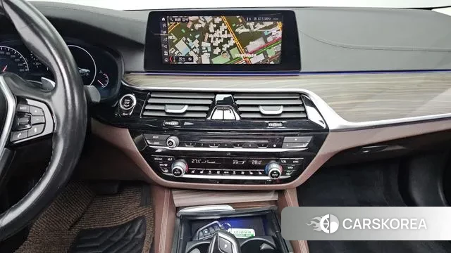 BMW 5 Series (G30) 2019 Белый из Кореи, фото 5