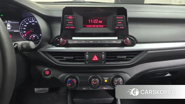 Kia The New K3 2nd generation 2021 Белый из Кореи, фото 5