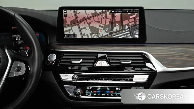 BMW 5 Series (G30) 2022 Черный из Кореи, фото 5