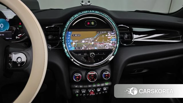 Mini Cooper Convertible 2024 Белый из Кореи, фото 5