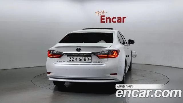 Lexus New ES300h id 2676249 из Кореи 5