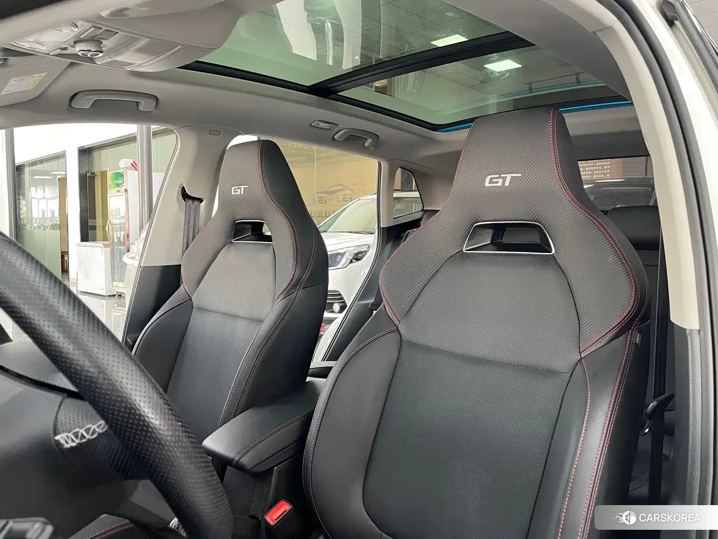 Skoda Komick 2022 Белый из Китая, фото 5