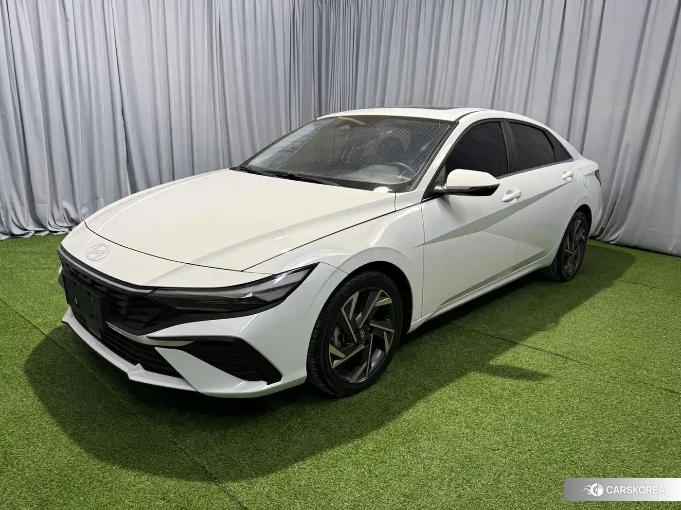 Hyundai Elantra 2023 Белый из Китая, фото 5