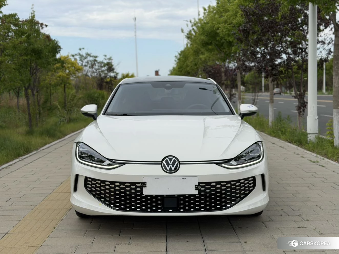 Volkswagen Lingdu 2022 Белый из Китая, фото 5