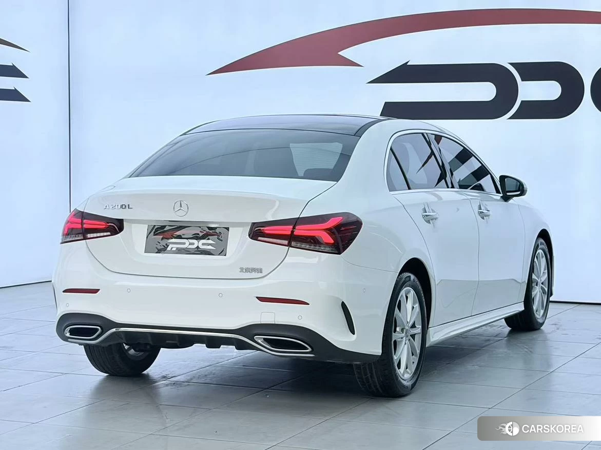 Mercedes-Benz Class A 2021 Белый из Китая, фото 5