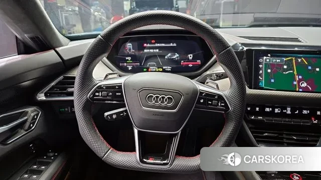 Audi RS e-Tron GT 2022 Небесно-голубой из Кореи, фото 5