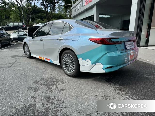 Toyota Camry 2024 Серебристо-серый из Китая, фото 5