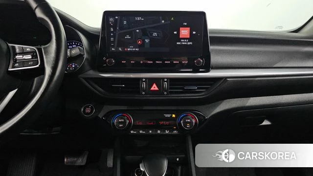 Kia The New K3 2nd generation 2021 Белый из Кореи, фото 5