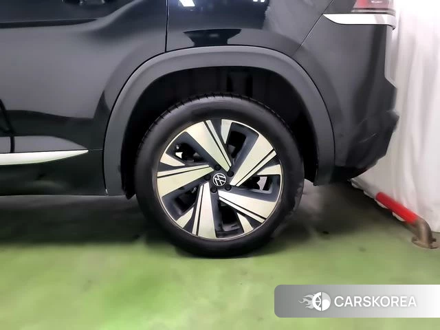 Volkswagen Tourang 2022 Черный из Китая, фото 5