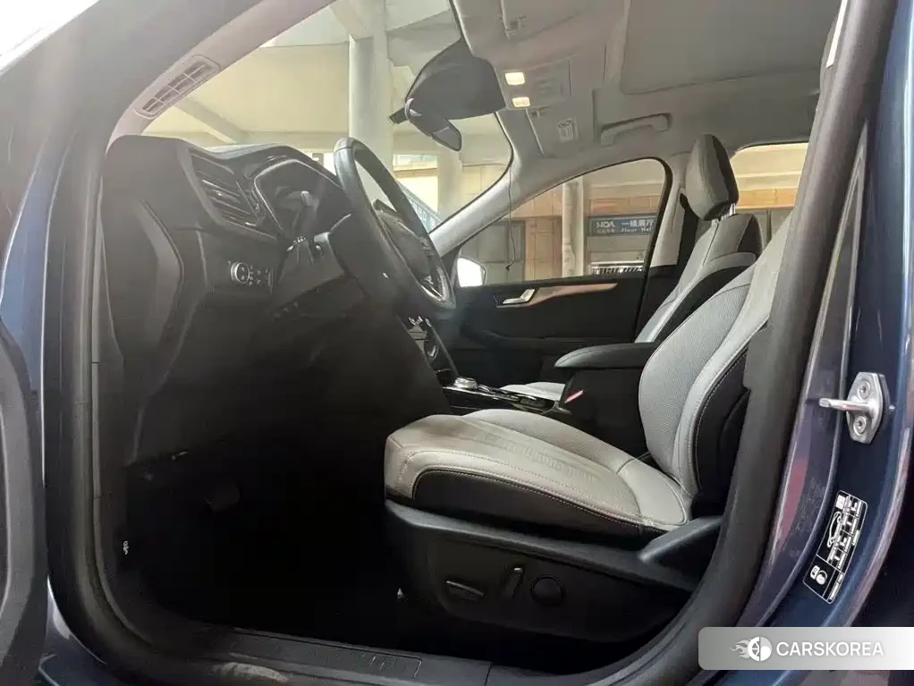 Ford Escape 2022 Синий из Китая, фото 5