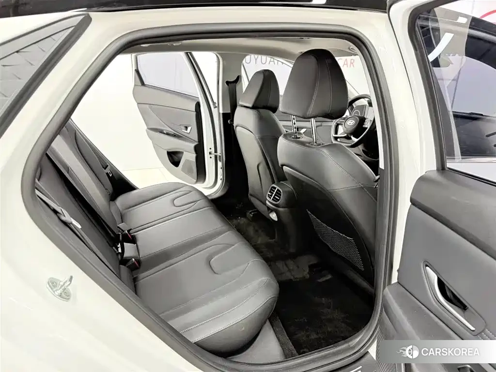 Hyundai Elantra 2024 Белый из Китая, фото 5