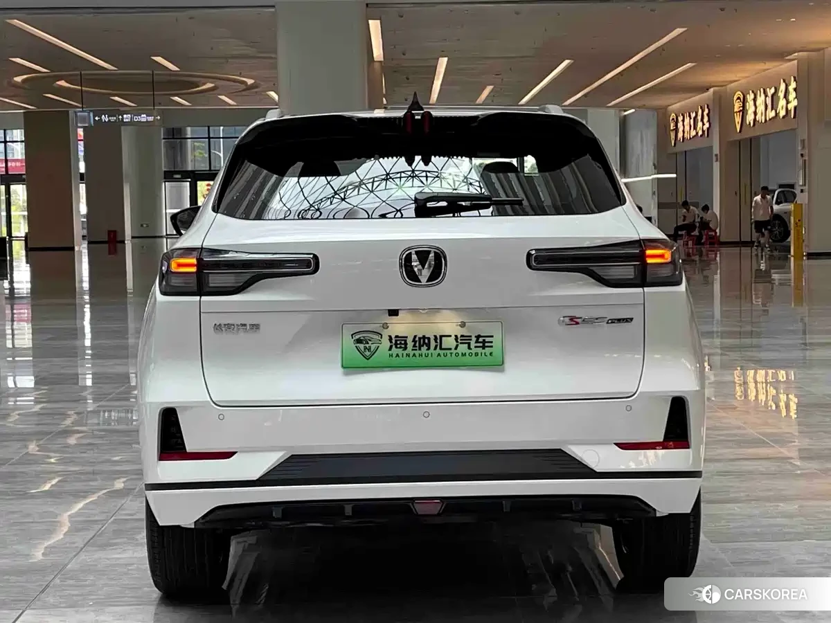 Chang'an CS55PLUS PHEV 2026 Белый из Китая, фото 5