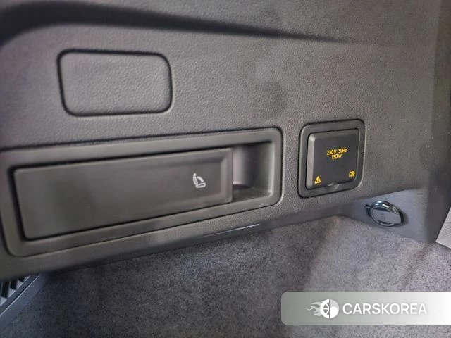 Volkswagen Tiguan Allspace 2023 Белый из Кореи, фото 5