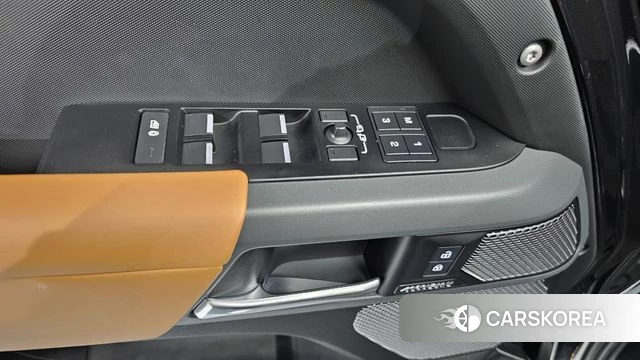 Land Rover Defender (L663) 2023 Черный из Кореи, фото 5