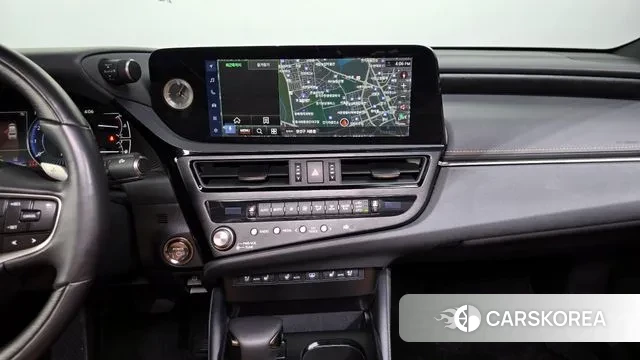 Lexus ES300h 7th generation 2024 Черный из Кореи, фото 5