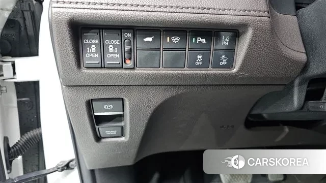 Honda Odyssey 2020 Белый из Кореи, фото 5