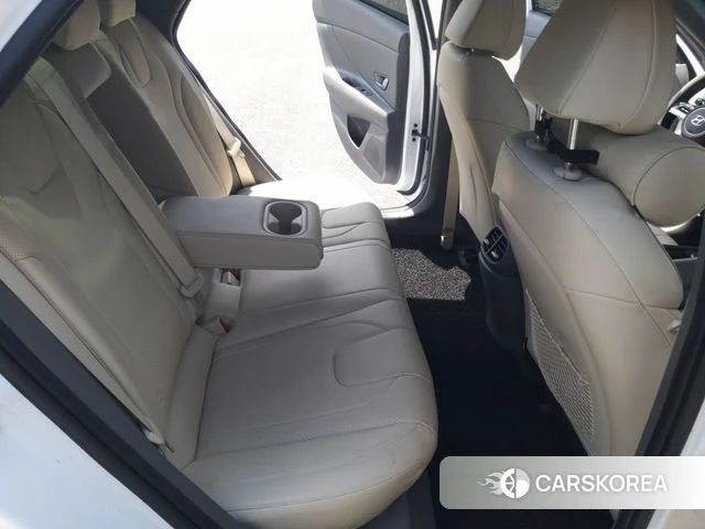 Hyundai Avante Hybrid (CN7) 2022 Белый из Кореи, фото 5