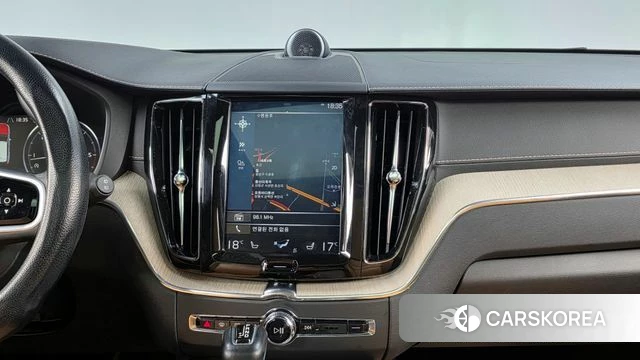 Volvo XC60 second Generation 2019 Серебристо-серый из Кореи, фото 5