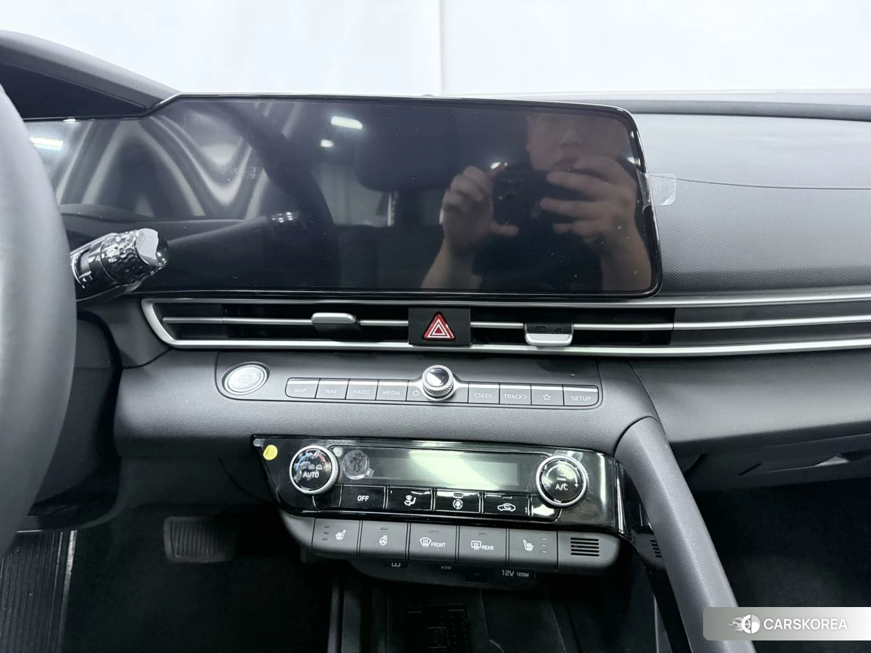 Hyundai Elantra 2023 Белый из Китая, фото 5