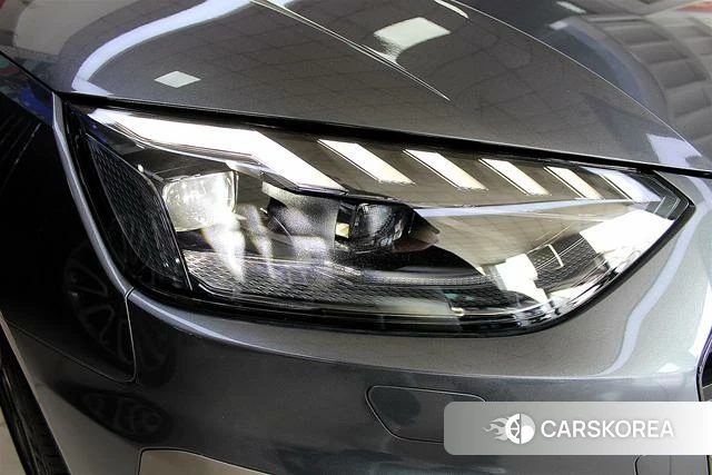 Audi A4L 2024 Темно-серый из Китая, фото 5