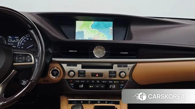 Lexus New ES300h 2018 Черный из Кореи, фото 5