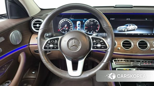 Mercedes-Benz E-Class W213 2020 Белый из Кореи, фото 5
