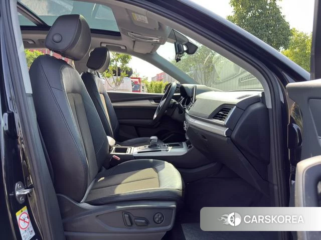 Audi Q5L 2019 Черный из Китая, фото 5
