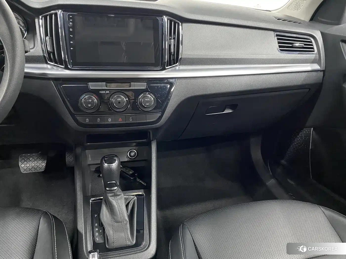 Skoda Komick 2023 Белый из Китая, фото 5