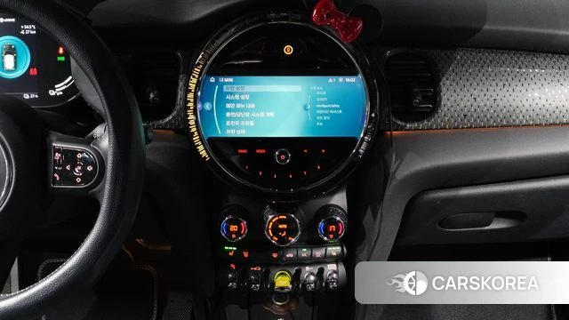 Mini Cooper Electric 2023 Черный из Кореи, фото 5